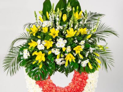 Corona de difuntos con aro de claveles y flor variada mod. CL2 - Envio Coronas Murcia