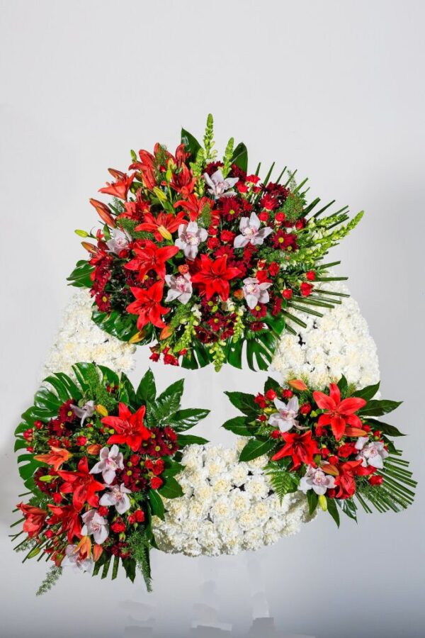 Corona de difuntos con claveles y cabezales de flor variada mod. CL4 - Envio Coronas Murcia